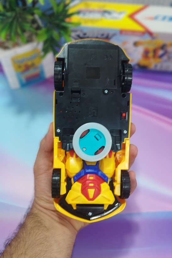 اسباب بازی ربات تبدیل شونده