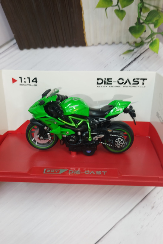 ماکت موتور مدلDIE CAST برند ZXY